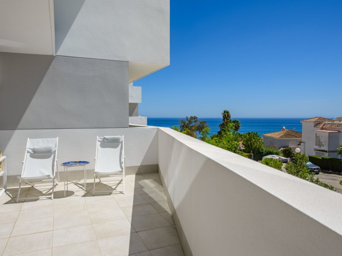 Sea view Ground Floor Apartment with Stunning Sea Views in Manilva for sale