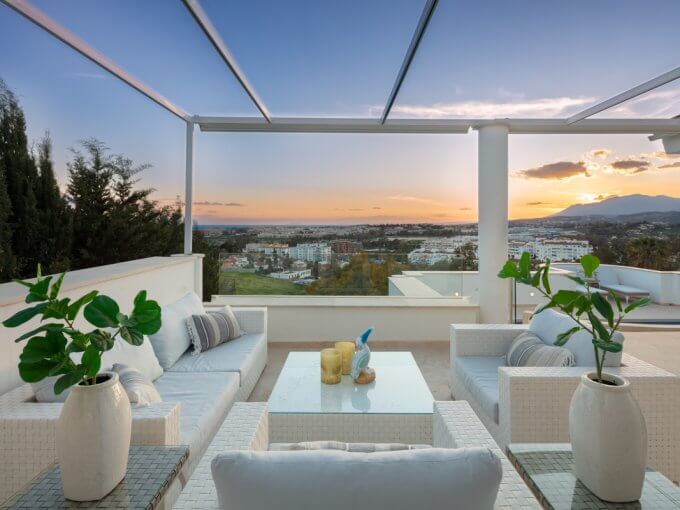 Solarium Modern Villa in Nueva Andalucia, Aquila2 for sale