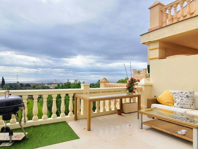 Terrace Luxury Townhouse in Elviria, Grace Paradise for sale