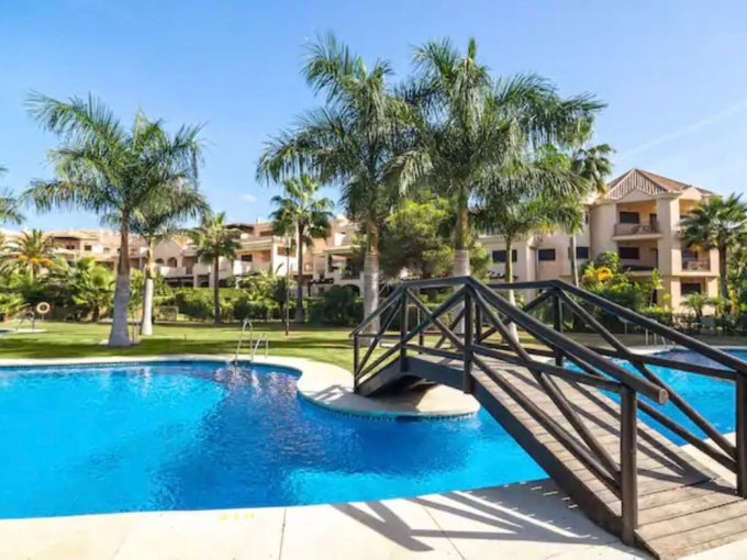 Pool Second Line Beach Apartment near Puerto Banus for Sale