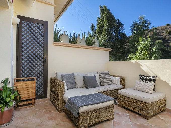 Solarium Stunning Penthouse in Pueblo del Río for Sale