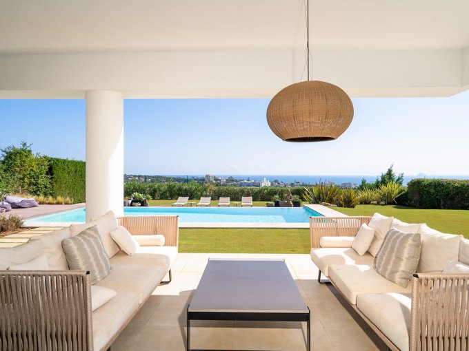 Terrace Magnificent Villa in Santa Clara Golf for sale
