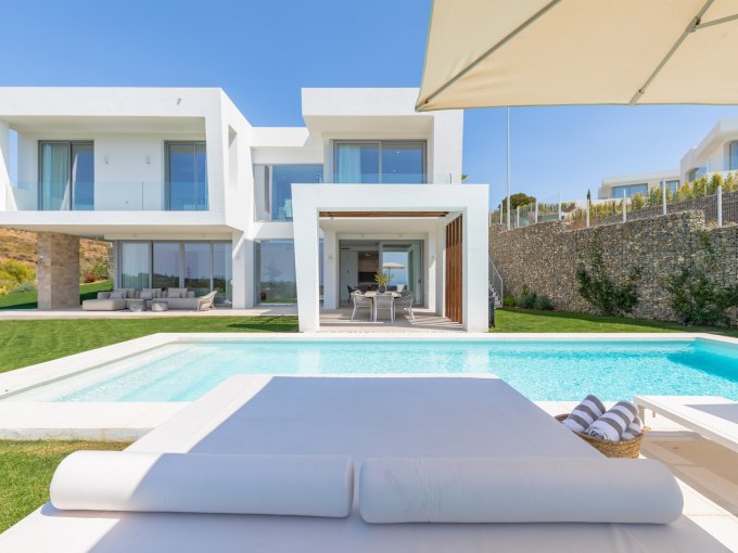 Incredible Villa in Santa Clara for Sale