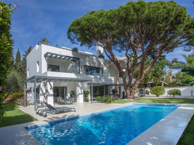 Luxury Villa for Sale in Marbella Golden Mile