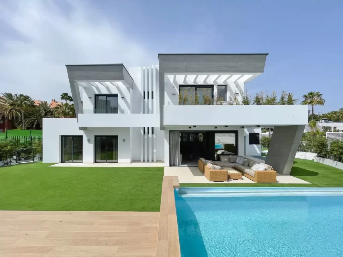 Unique Villa in the Puerto Banus Bay for Sale