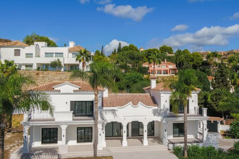Villa in El Paraiso for Sale