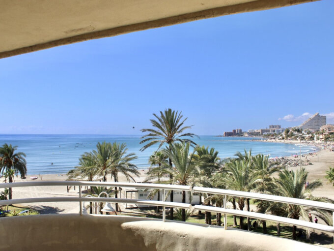 Beach view Duplex Penthouse for Sale in Puerto Marina, Benalmadena