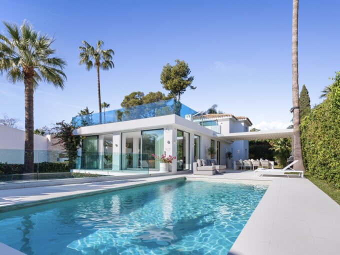 Beautiful Villa for Sale in Nueva Andalucía
