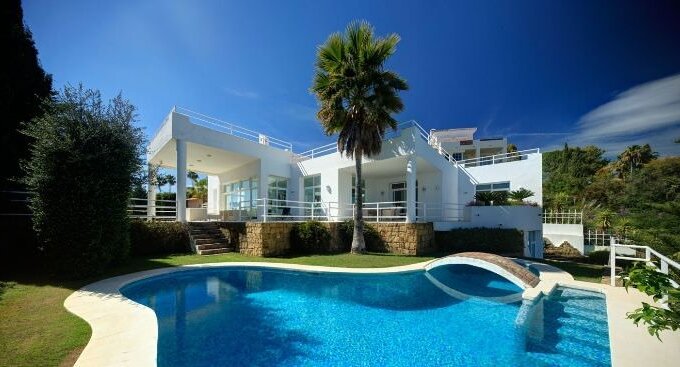 Contemporary Style Villa for Sale in La Quinta Golf
