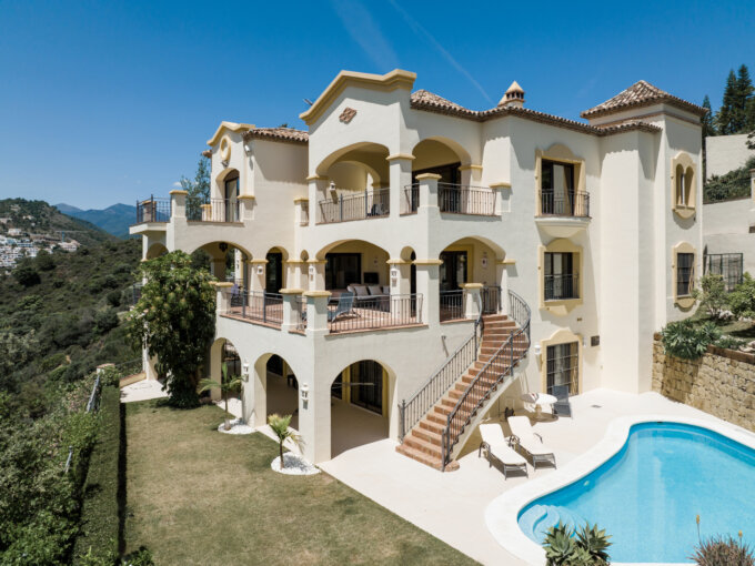 Exterior Villa for Sale in Vega de Colorado, Benahavis
