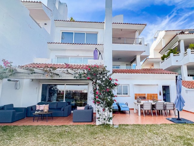 Garden Ground Floor Apartment for Sale in La Mairena