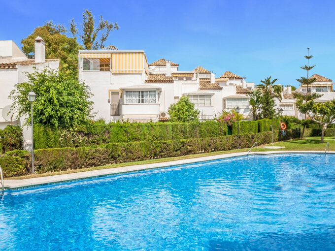 Pool Duplex Penthouse for Sale in Costabella, Costa del Sol