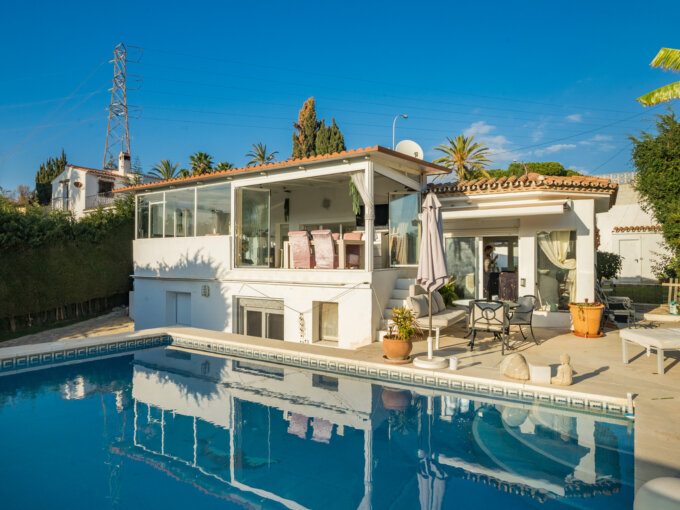 Splendid Villa for Sale in Nueva Andalucia