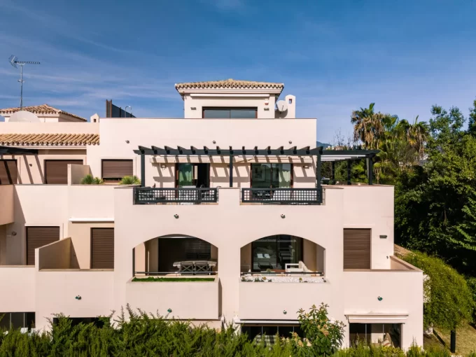Triplex for Sale in Nueva Andalucia
