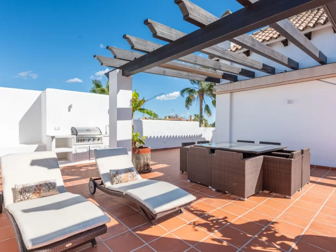 Solarium Duplex Penthouse for sale in Puerto Banus