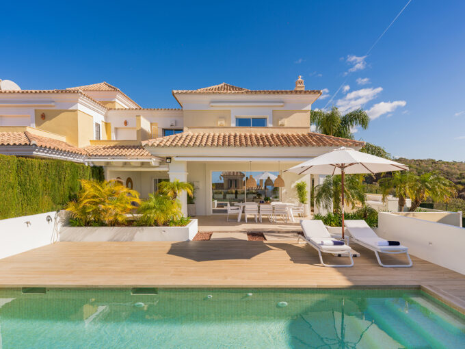 Stunning Villa for Sale in Santa Clara Golf