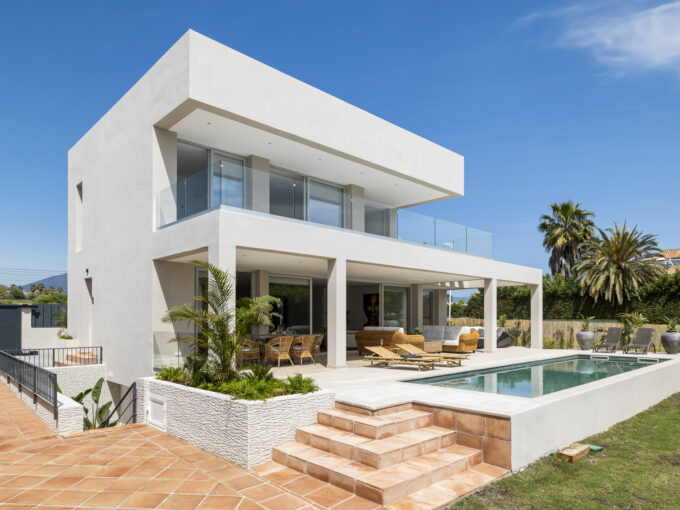 Exterior Newly Built Villa for Sale in San Pedro de Alcántara. Property for sale in Marbella.