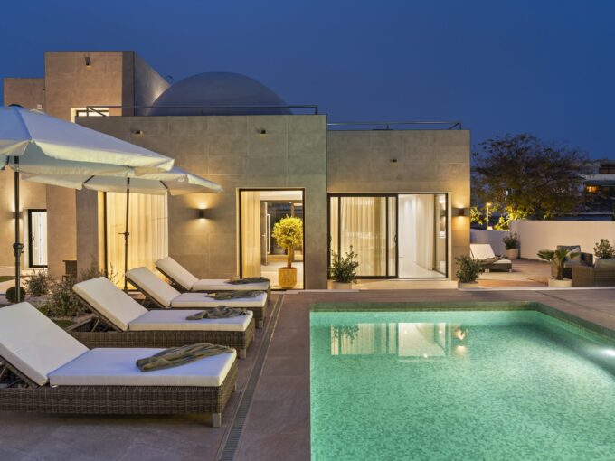 Lights Fantastic Villa for Sale in Nueva Andalucia. Property for sale in Marbella.