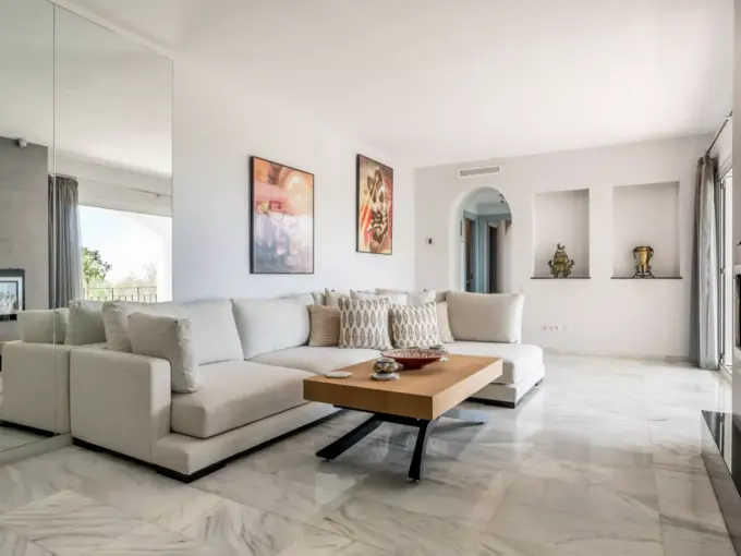 Living room Apartment for Sale in Las Terrazas. Real estate for sale in Marbella.