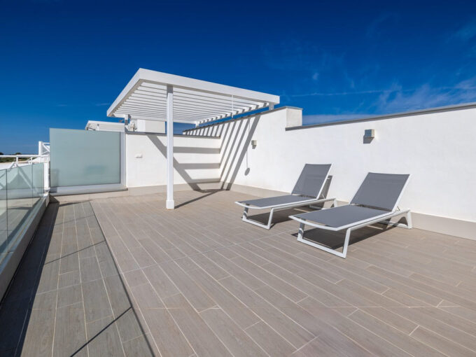Solarium Penthouse for Sale on the New Golden Mile. Real estate for sale in Marbella.
