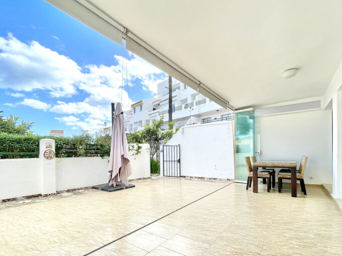 Terrace Ground-floor Apartment for Sale in Mijas. Property for sale in Marbella.