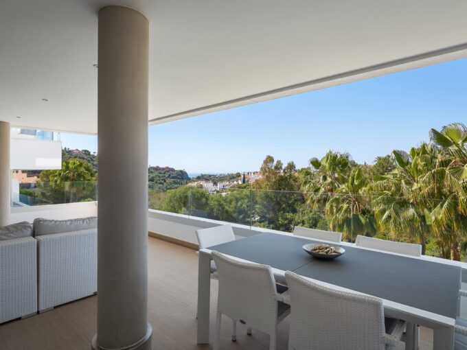 Covered terrace New Apartment for Sale in La Reserva de Alcuzcuz. Property for sale in Marbella.
