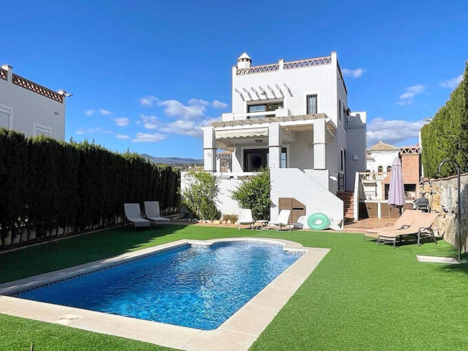 Gem Villa for Sale in Selwo. Real estate for sale in Marbella.