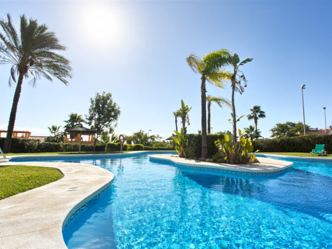 Pool Charming Townhouse for Sale in Estepona. Property for sale in Marbella.