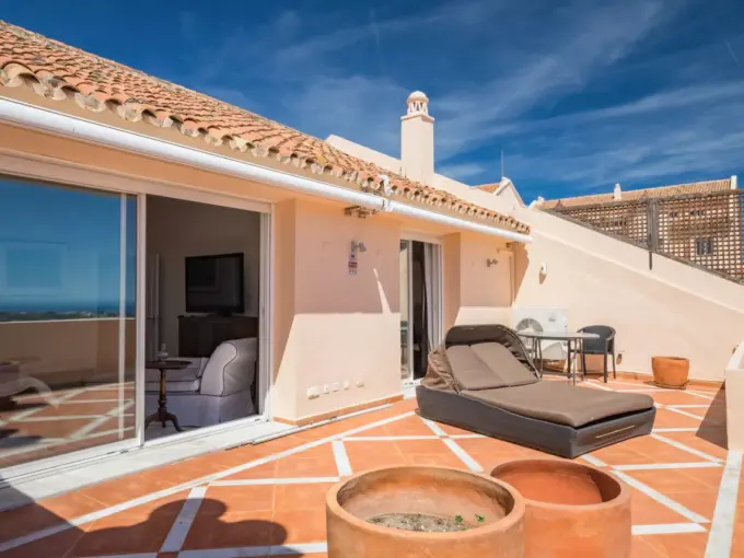 Solarium Duplex Penthouse for Sale in Albatross Hill. Property for sale in Marbella.