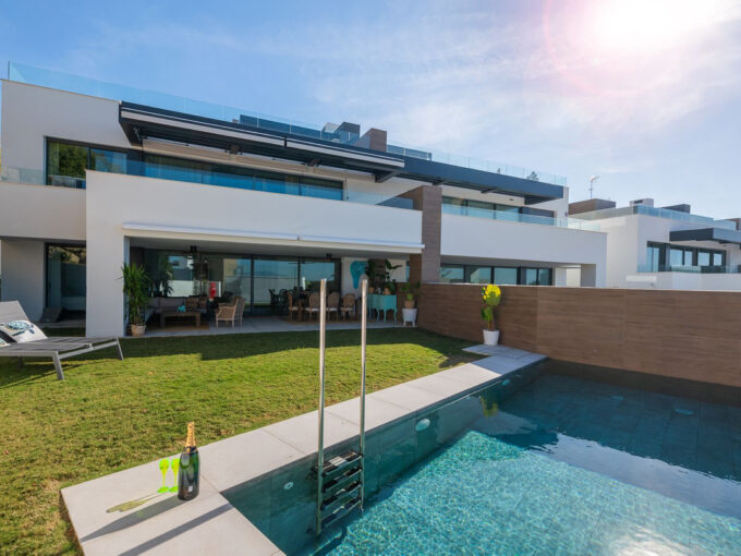 Luxury Apartment for Sale in Malibu Mansions. Real estate for sale in Marbella.