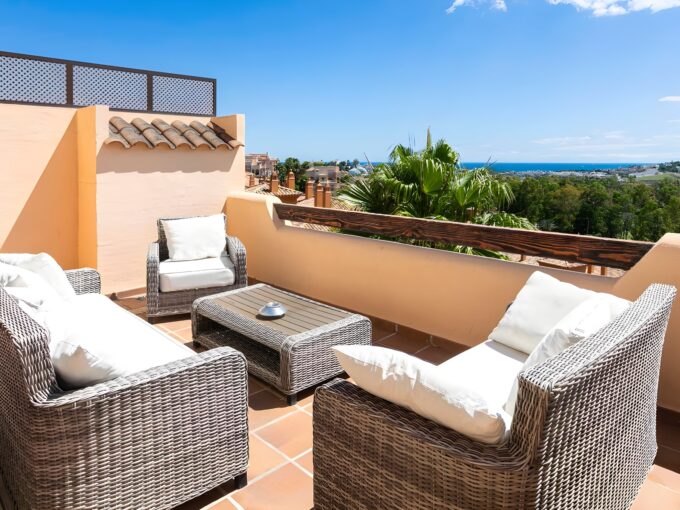 Sea view Penthouse for Sale with Frontal Panoramic Sea. Property for sale in Marbella.