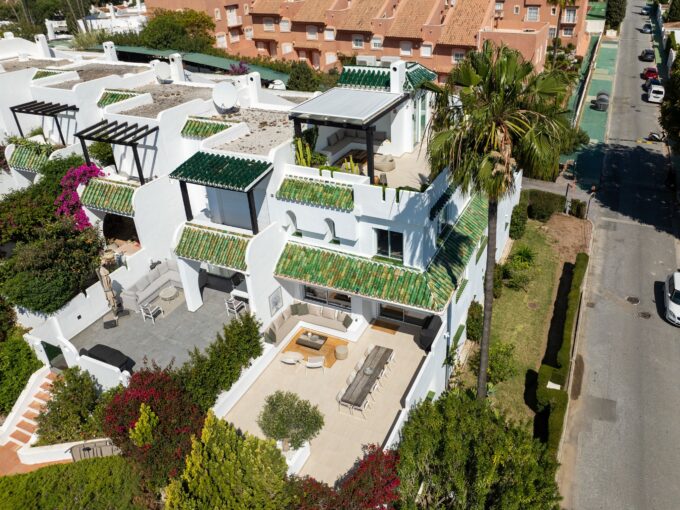 Townhouse for Sale with Stunning View. Real estate for sale in Marbella.