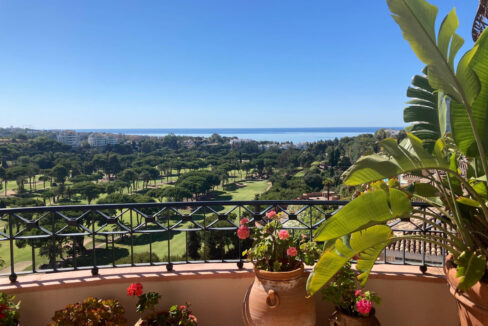 Sea view Duplex Penthouse for Sale in Vista Golf. Property for sale in Marbella.