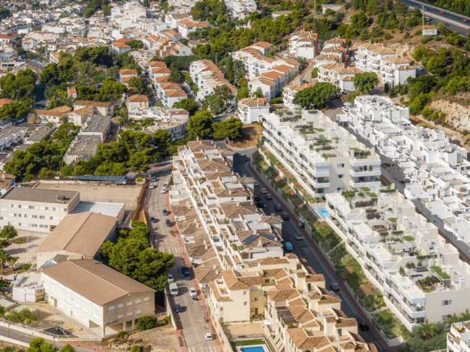 Area New apartment is located on Calle Menta in Benalmadena.
