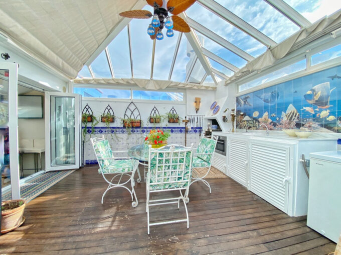 Covered terrace Duplex Penthouse for Sale in Marbella