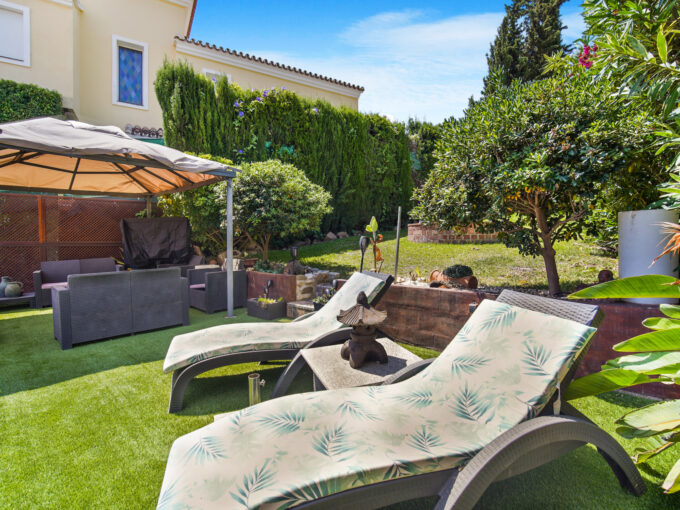 outdoor Charming Villa for Sale in Calahonda. Real estate for sale in Marbella.