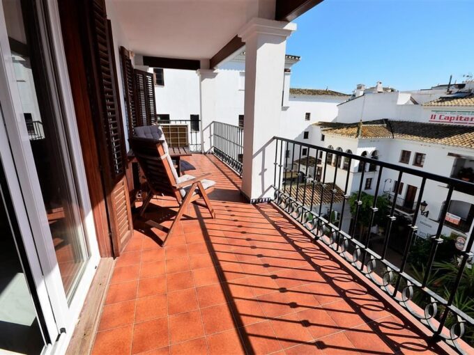Terrace Luxury Duplex Penthouse for sale in La Duquesa Port. Property for sale in Marbella.