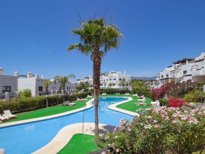Pool Penthouse Duplex for Sale in Estepona. Property for sale in Marbella.