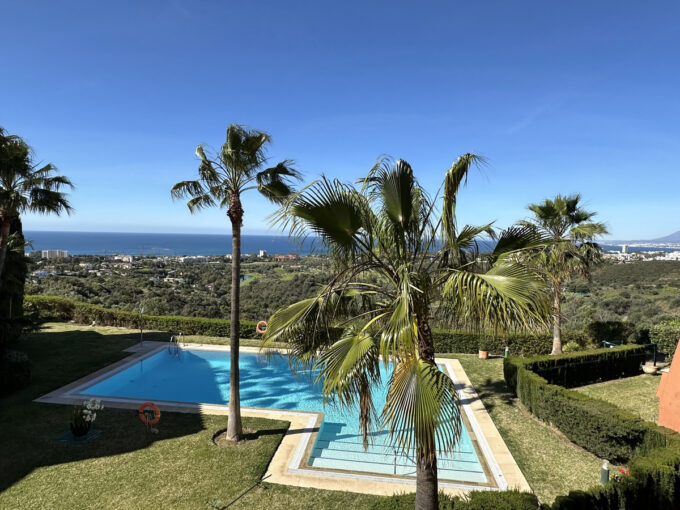 Pool view Amazing Penthouse for Sale in El Rosario. Real estate for sale in Marbella.