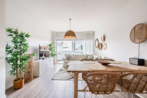 Salon Modern Apartment for Sale in the Heart of Estepona. Property for sale in Marbella.