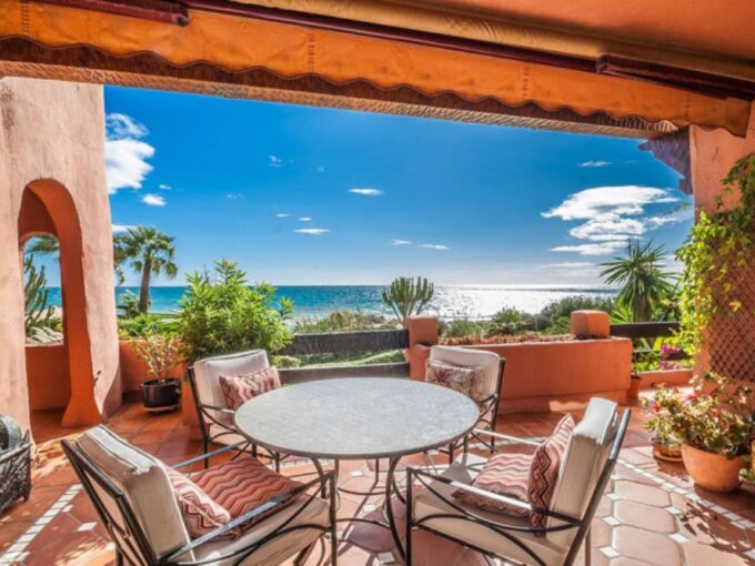 Terrace view Impressive Apartment for sale in Beachfront Urbanization. Property for sale in Marbella.