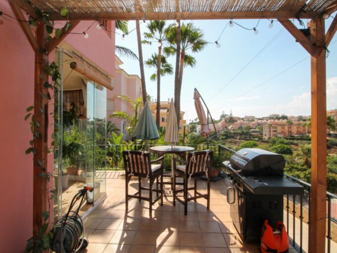 Barbeque Apartment in Miraflores for Sale. Real estate for sale in Marbella.