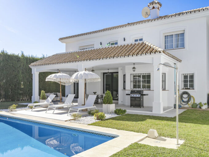 Cozy Andalusian-style Villa for Sale in Mijas Golf. Property for sale in Marbella.