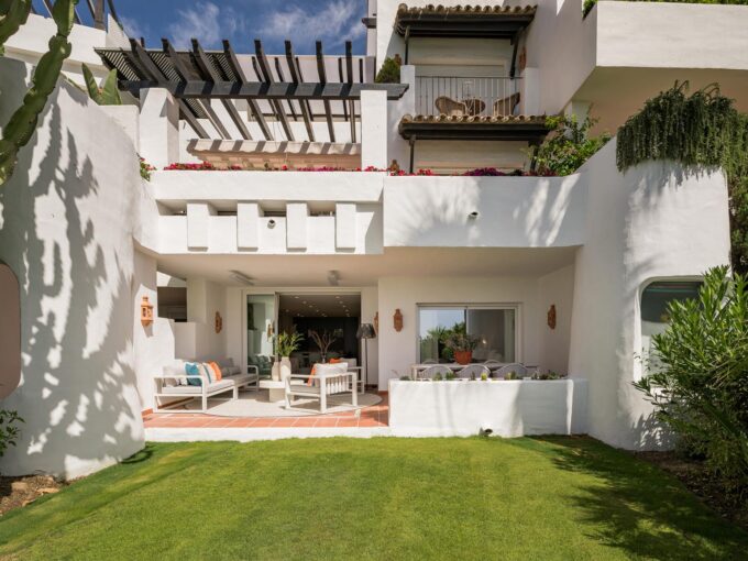 Garden Ground Floor Apartment for Sale in Costalita. Property for sale in Marbella.