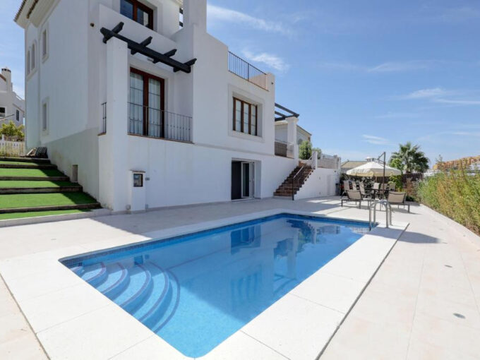 Pool Stunning Frontline Golf Villa for Sale in Estepona. Property for sale in Marbella.