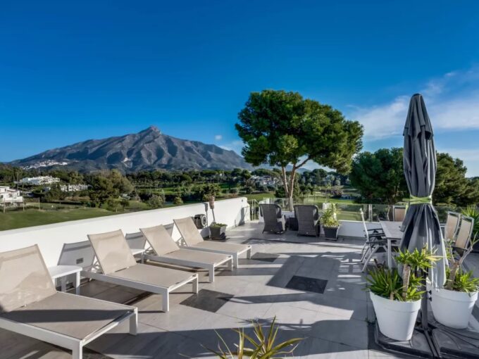 Solarium Modern Penthouse for Sale in Nueva Andalucía. Property for sale in Marbella.