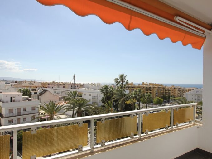 Terrace Stunning Penthouse for Sale in San Pedro de Alcántara