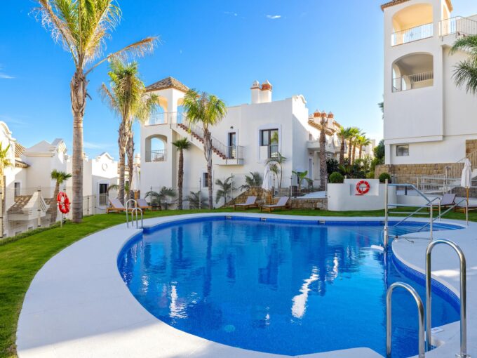 Pool from New Townhouses for Sale in Estepona with Sea Views