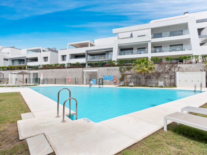 Pool Modern Penthouse for Sale in Selwo. Property for sale in Marbella.