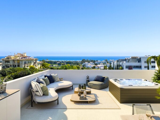 Jacuzzi New Apartment for Sale with Spectacular Sea Views. Property for sale in Marbella.